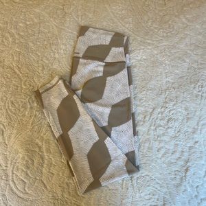 Aerie Tan and White Leggings